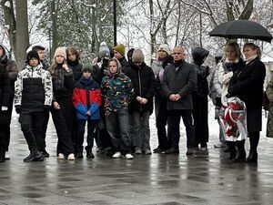 
                                                    „Pamięć jest naszym obowiązkiem” – odsłonięcie tablicy upamiętniającej ofiary ”Akcji Reinhardt”.
                                                