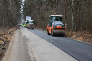 
                                                    TRWAJĄ PRACE PRZY REALIZACJI ZADANIA PN.: „PRZEBUDOWA DROGI POWIATOWEJ NR 1420L OD KM 0+000 DO KM 6+299,73 W MIEJSCOWOŚCIACH KŁOCZEW, JAGODNE, GÓZD”
                                                