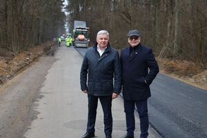 
                                                    TRWAJĄ PRACE PRZY REALIZACJI ZADANIA PN.: „PRZEBUDOWA DROGI POWIATOWEJ NR 1420L OD KM 0+000 DO KM 6+299,73 W MIEJSCOWOŚCIACH KŁOCZEW, JAGODNE, GÓZD”
                                                