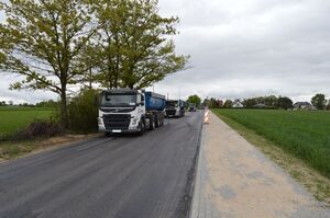 
                                                    Wizytacja Starosty Ryckiego oraz Dyrektora Zarządu Dróg Powiatowych w Rykach na placu budowy drogi powiatowej Nr 1420L w miejscowościach Kłoczew, Jagodne i Gózd
                                                