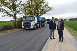 
                                                    Wizytacja Starosty Ryckiego oraz Dyrektora Zarządu Dróg Powiatowych w Rykach na placu budowy drogi powiatowej Nr 1420L w miejscowościach Kłoczew, Jagodne i Gózd
                                                
