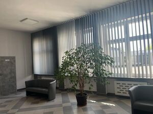 
                                                    Nowy wygląd holu i szatni w ZSZ Nr 1 w Dęblinie
                                                