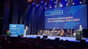 
                                                    Karol Karpisz i Bartosz Kamola  z Zespołu Szkół Zawodowych nr 1 w Dęblinie wśród uzdolnionych i utalentowanych uczniów  województwa lubelskiego
                                                