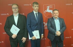 
                                                    Karol Karpisz i Bartosz Kamola  z Zespołu Szkół Zawodowych nr 1 w Dęblinie wśród uzdolnionych i utalentowanych uczniów  województwa lubelskiego
                                                