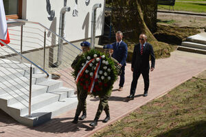 
                                                    Odsłonięcie muralu i tablicy pamiątkowej
                                                
