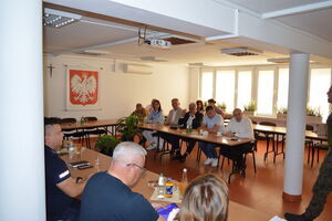 
                                                       Spotkanie z przedstawicielem Wojsk Obrony Terytorialnej w Starostwie Powiatowym w Rykach
                                                