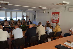 
                                                       Spotkanie z przedstawicielem Wojsk Obrony Terytorialnej w Starostwie Powiatowym w Rykach
                                                