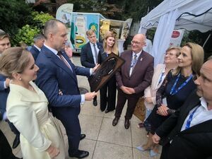 
                                                       Delegacja Powiatu Ryckiego na Dożynkach Prezydenckich 2025
                                                