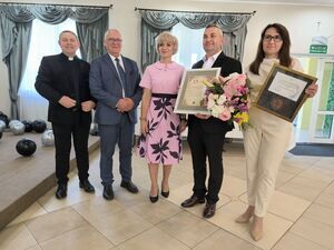 
                                                       15 lat wspólnego śpiewania – Jubileusz Chóru Parafialnego w Leopoldowie
                                                