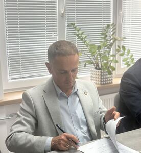 
                                                       Podpisanie umów na remont dwóch odcinków dróg powiatowych
                                                