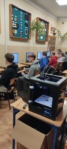 
                                                    Programowanie i obsługiwanie procesu druku 3D
                                                