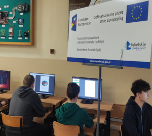 
                                                    Programowanie i obsługiwanie procesu druku 3D
                                                