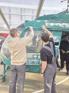 
                                                    Czas praktyk w Sevilli upływa uczniom ZSZ nr 1 bardzo pracowicie w ADA Superior Technological Institude.
                                                