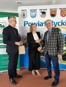 
                                                    POWIATOWA RADA RYNKU PRACY W RYKACH
                                                