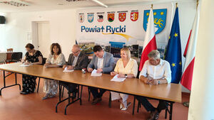 
                                                    Kolejna ważna inwestycja drogowa w powiecie. Rusza rozbudowa ulicy Swatowskiej w Rykach!
                                                