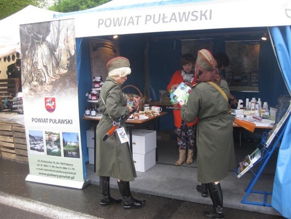 Tłumy odwiedzających stoisko Powiatu Puławskiego na Międzynarodowych Targach Szczecińskich - ORGANIC