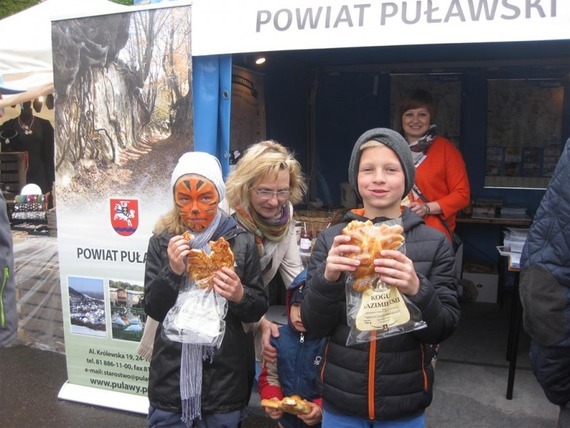 Tłumy odwiedzających stoisko Powiatu Puławskiego na Międzynarodowych Targach Szczecińskich - ORGANIC