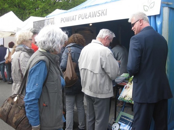 Tłumy odwiedzających stoisko Powiatu Puławskiego na Międzynarodowych Targach Szczecińskich - ORGANIC