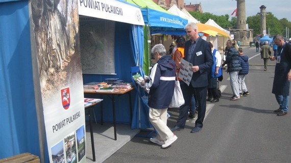 Tłumy odwiedzających stoisko Powiatu Puławskiego na Międzynarodowych Targach Szczecińskich - ORGANIC