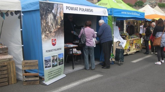 Tłumy odwiedzających stoisko Powiatu Puławskiego na Międzynarodowych Targach Szczecińskich - ORGANIC