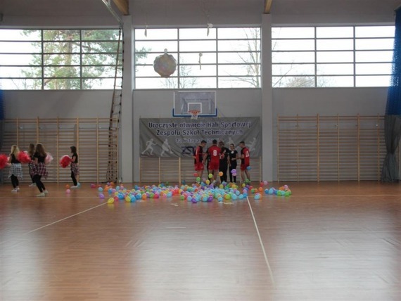 Hala sportowa przy Zespole Szkół Technicznych w Puławach otwarta! 