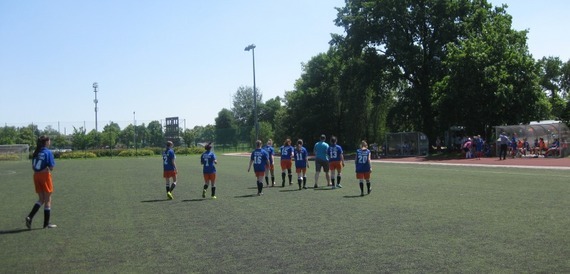 Mecz kobiecej drużyny MKS Sybilla z UKS Widok
