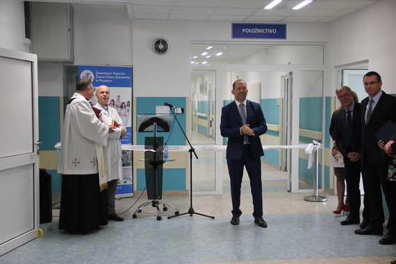 <p>Odział ginekologiczno-położniczy, Dyrektor Szpitala Piotr Rybak, przemówienie, otwarcie, remont.</p>