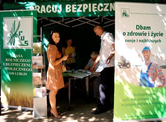 Wieńce i stoiska na Dożynkach Powiatowych Nałęczów 2018