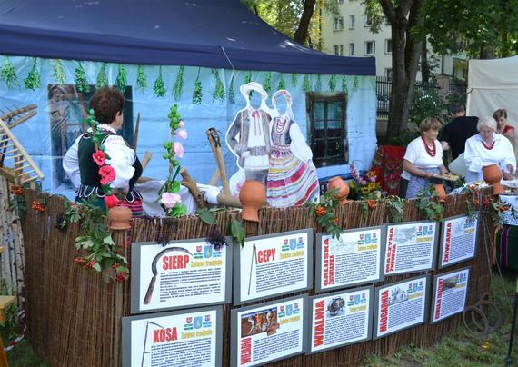 Wieńce i stoiska na Dożynkach Powiatowych Nałęczów 2018