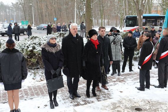 Odsłonięcie monumentu upamiętniającego strajk w Zakładach Azotowych w 1981 roku