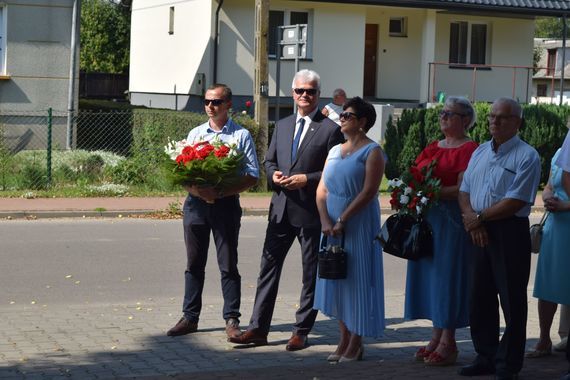 Upamiętnienie ofiar bombardowania w Gołębiu