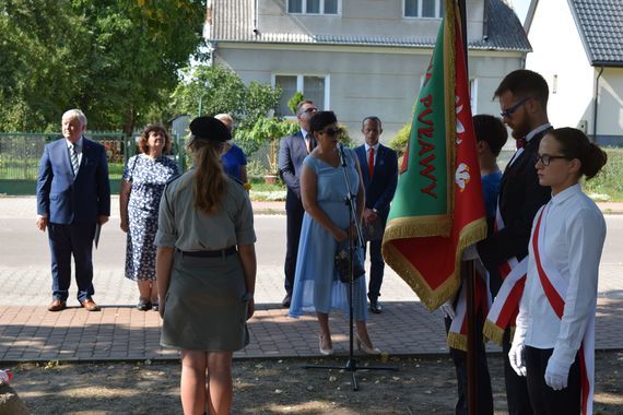 Upamiętnienie ofiar bombardowania w Gołębiu