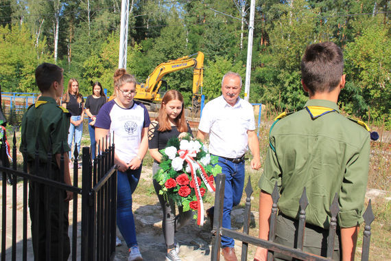 Samorząd powiatowy uczcił pamięć o bohaterach wielkiej akcji wysadzenia pociągu amunicyjnego pod Gołębiem