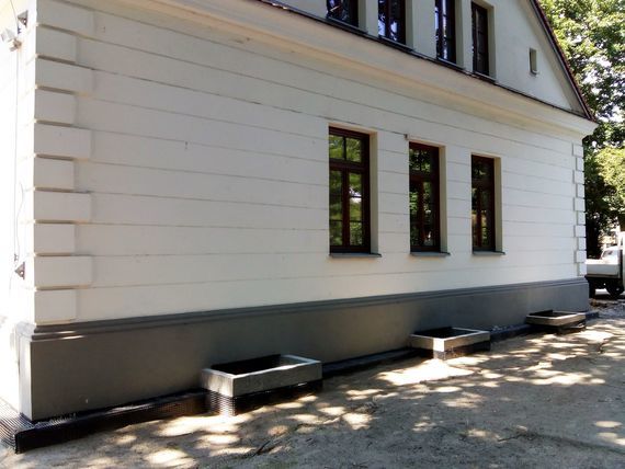 Trwa remont Młodzieżowego Domu Kultury w Puławach