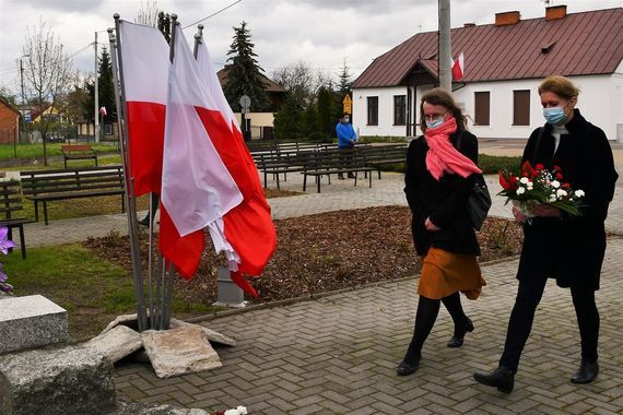 Wiązanka od środowisk patriotycznych