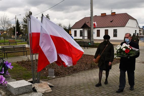 Wiązanka od środowisk patriotycznych