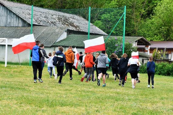 Symboliczny bieg uczniów SP w Opatkowicach