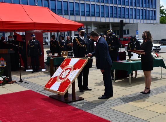 Plac F. Chopina, część oficjalna