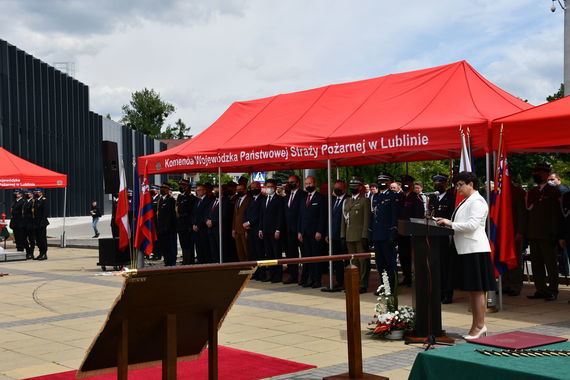 Plac F. Chopina, część oficjalna