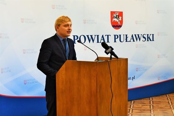 Dyrektor biura posła na Sejm RP K. Szulowskiego