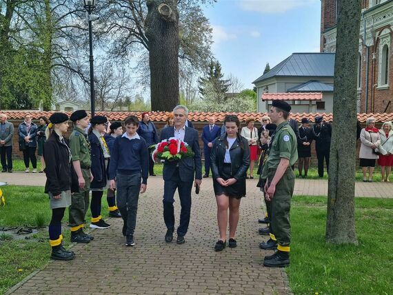 Obchody 231. rocznicy uchwalenia Konstytucji 3 Maja - uroczystości w Gołębiu