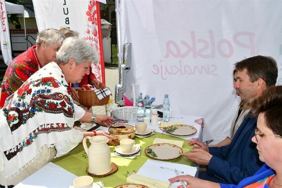 Piknik z Produktem polskim i Bitwa regionów w Gołębiu