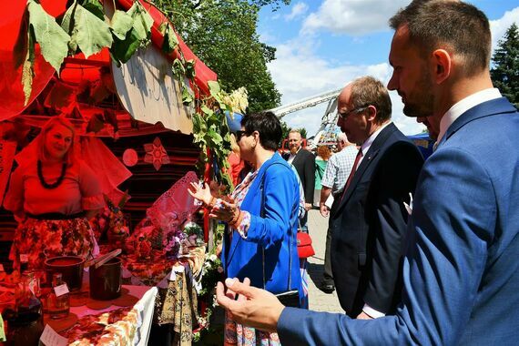 Piknik z Produktem polskim i Bitwa regionów w Gołębiu