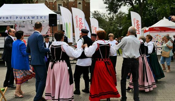 Piknik z Produktem polskim i Bitwa regionów w Gołębiu