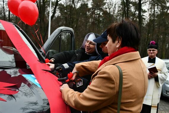 Windą do Nieba pokonują bariery transportowe. Nowe inwestycje sióstr Benedyktynek