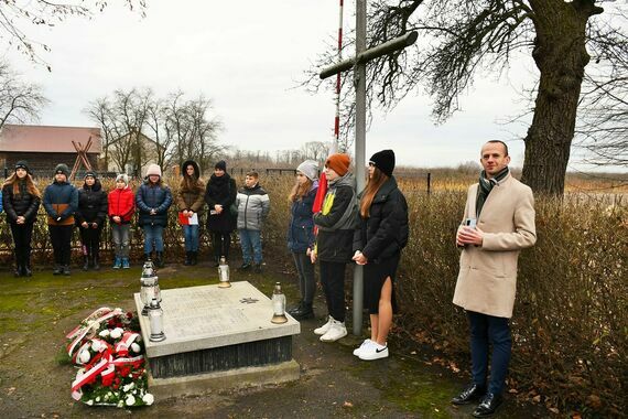 Uroczystości upamiętnienia ofiar zbrodni hitlerowskiej w Leokadiowie