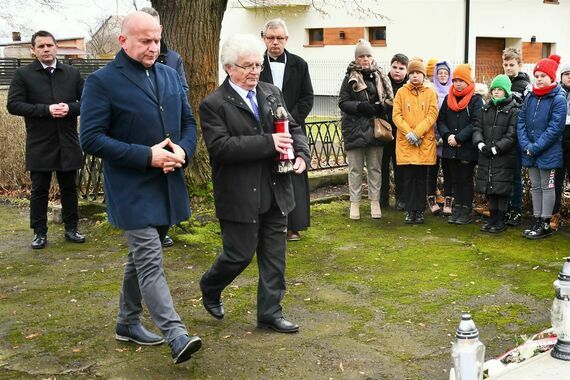 Uroczystości upamiętnienia ofiar zbrodni hitlerowskiej w Leokadiowie