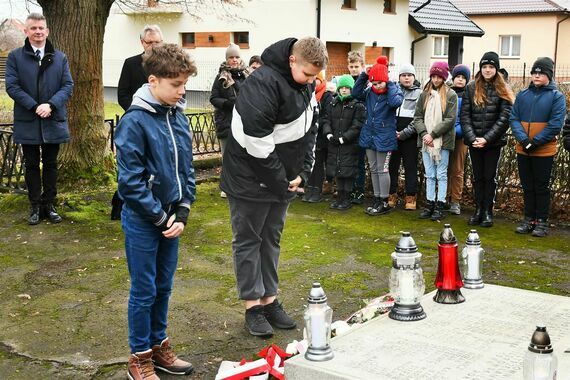 Uroczystości upamiętnienia ofiar zbrodni hitlerowskiej w Leokadiowie