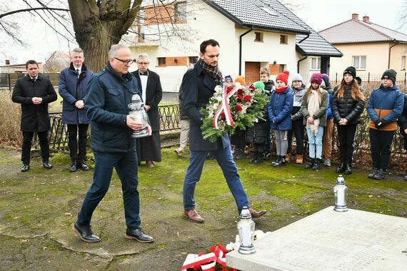 Uroczystości upamiętnienia ofiar zbrodni hitlerowskiej w Leokadiowie