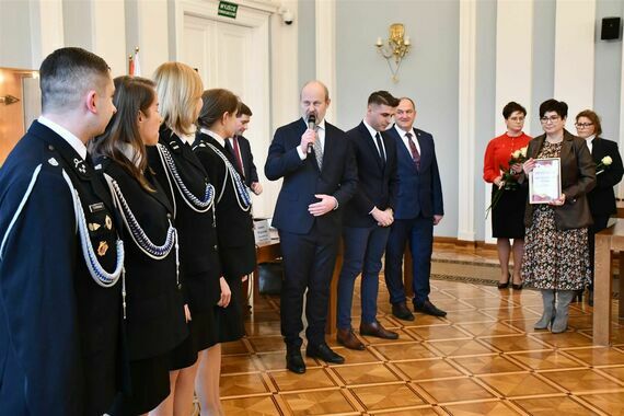 15-lat działalności Kobiecej Drużyny Ochotniczej Straży Pożarnej w Wierzchoniowie 